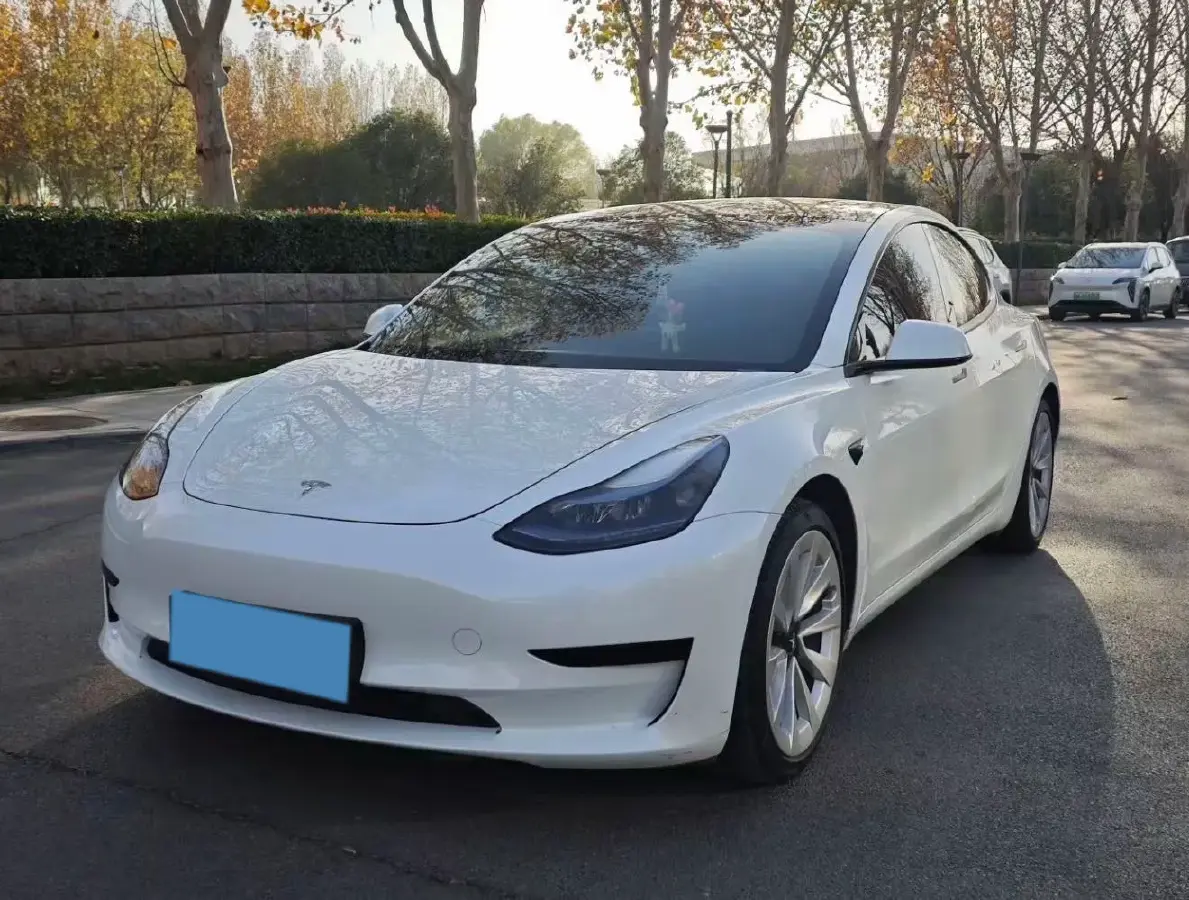 2022 Tesla Model 3 BEV 60KWH