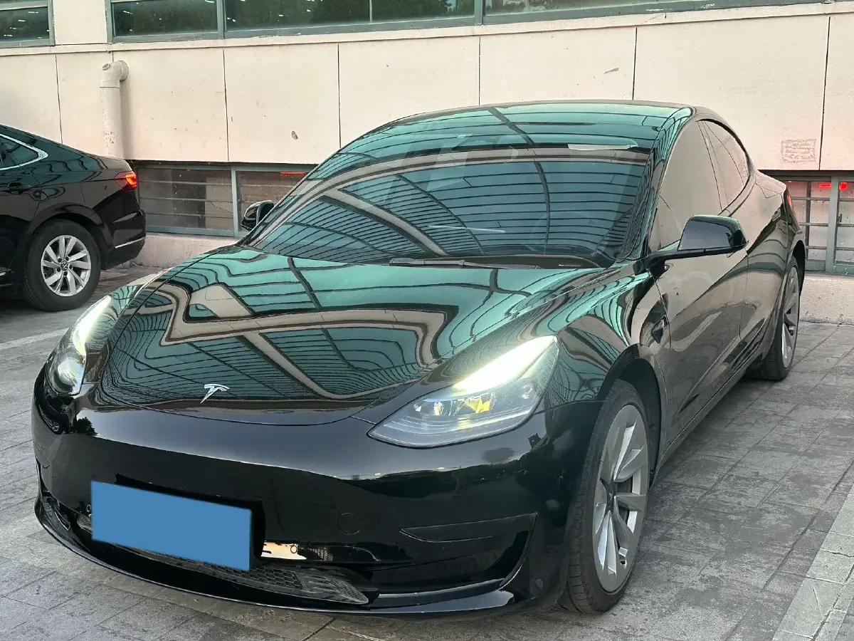 2022 Tesla Model 3 BEV 60KWH