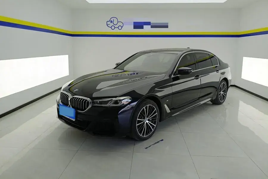 2023 BMW 5 Series 2.0T 245HP L4 8AT