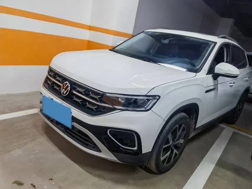 2023 Volkswagen Tayron 2.0T 186HP L4 7DCT