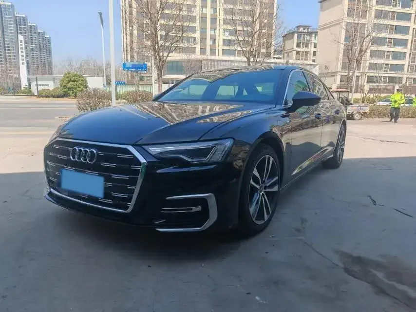 2024 Audi A6L 2.0T 190HP L4 7DCT