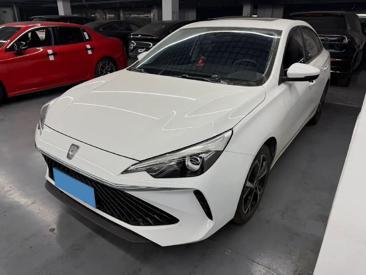 2024 Roewe i5 1.5L 129HP L4 CVT