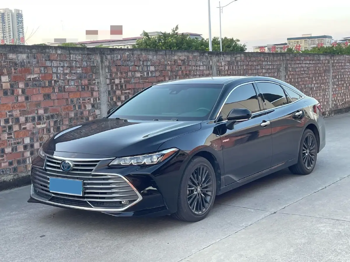 2019 Toyota Avalon 2.5L 178HP L4 E-CVT Hybrid
