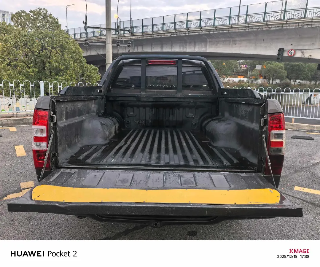 2020 JMC BaoDian 2.5T 140HP L4 5MT,autocango,china used car exporter,china ev exporter,chinese used car exporter,chinese used ev exporter