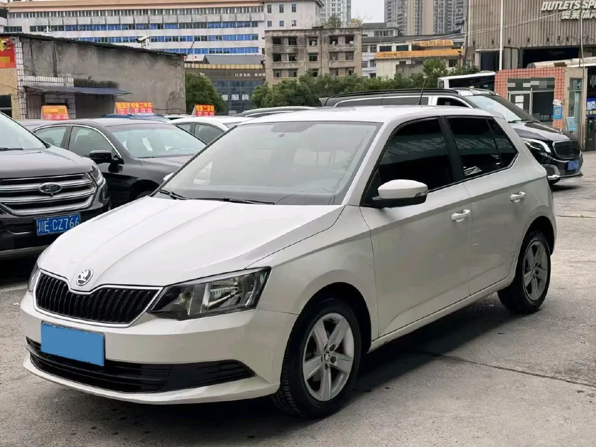 2017 Skoda Fabia 1.4L 90HP L4 6AT