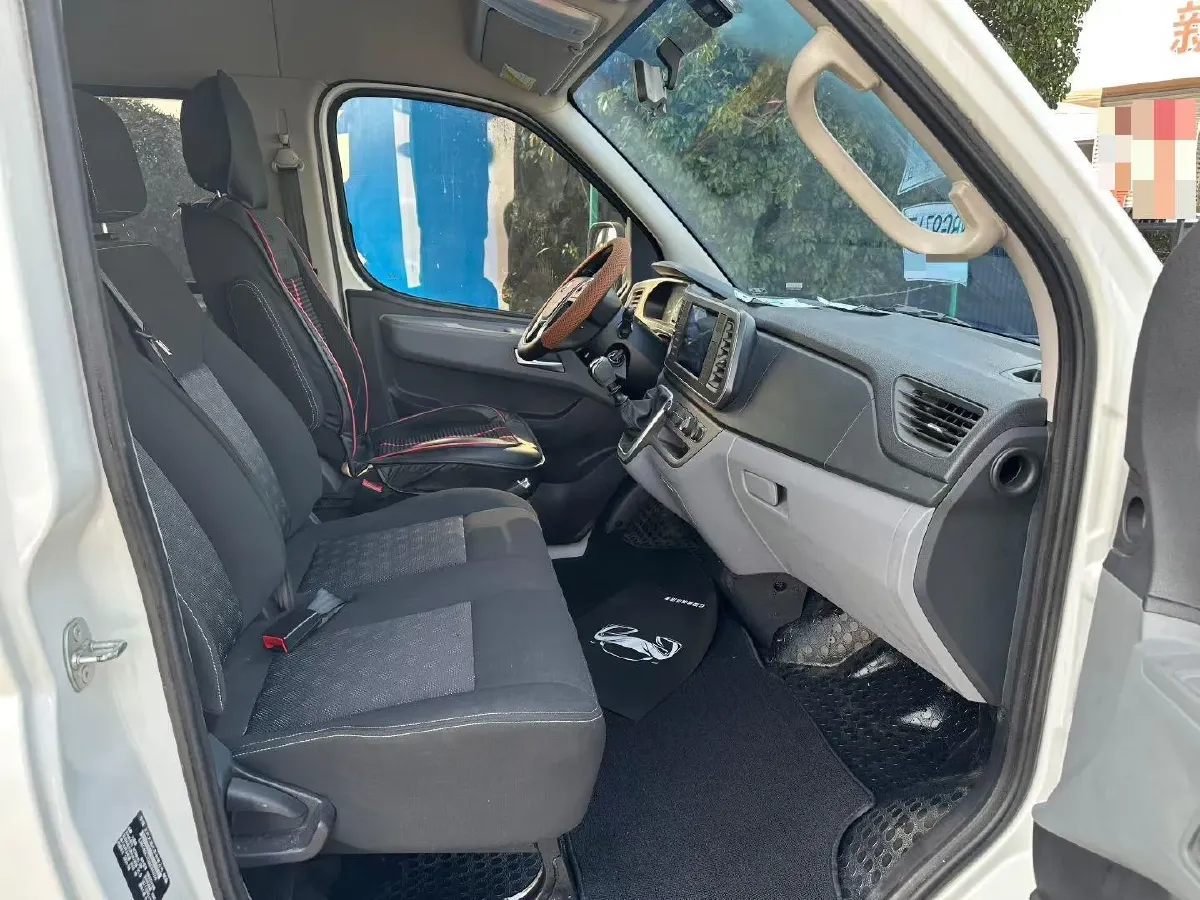 2024 SinoTruck VGV PioneerV 2.0T 140HP L4 6MT,autocango,china used car exporter,china ev exporter,chinese used car exporter,chinese used ev exporter