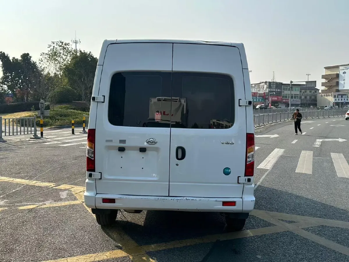 2024 SinoTruck VGV PioneerV 2.0T 140HP L4 6MT,autocango,china used car exporter,china ev exporter,chinese used car exporter,chinese used ev exporter