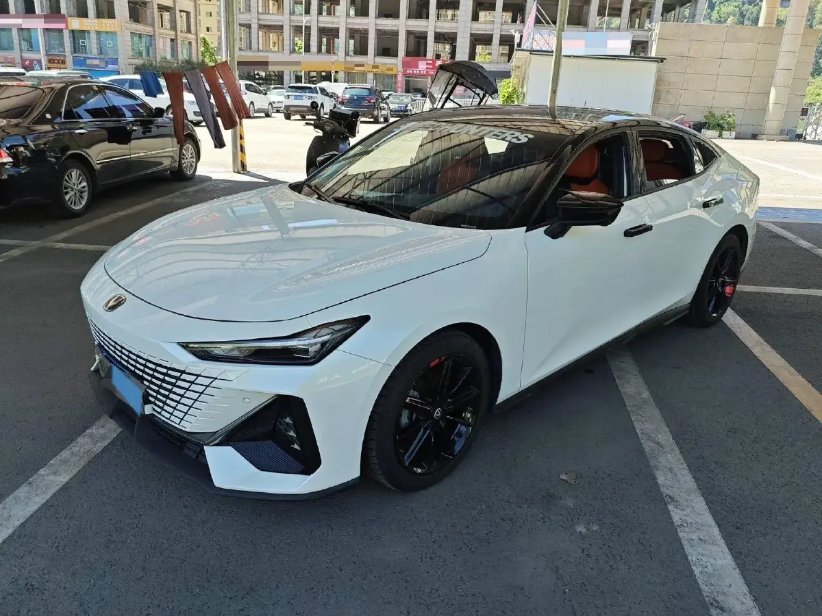 2022 ChangAn UNI-V 1.5T 188HP L4 7DCT