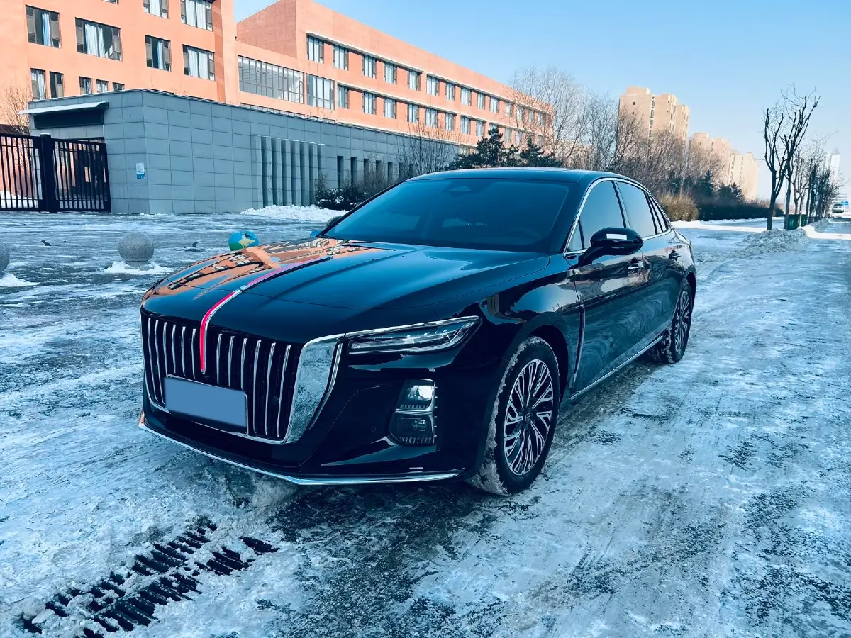 2024 HongQi H5 2.0T 224HP L4 8AT