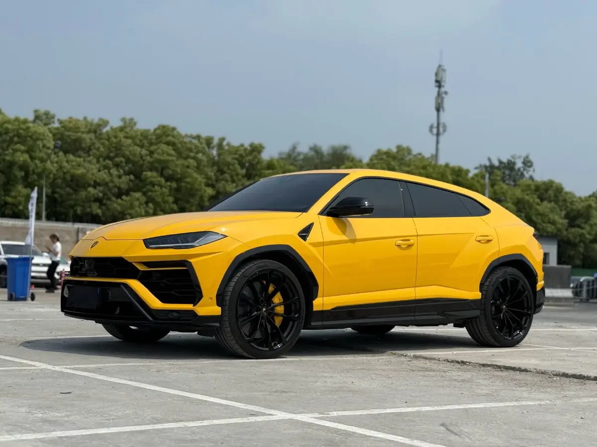2021 Lamborghini Urus 4.0T 641HP V8 8AT