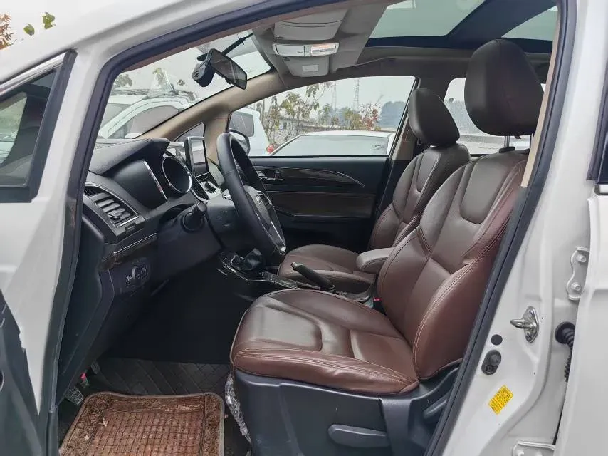 2017 LiFan XuanLang 1.8L 133HP L4 5MT,autocango,china used car exporter,china ev exporter,chinese used car exporter,chinese used ev exporter