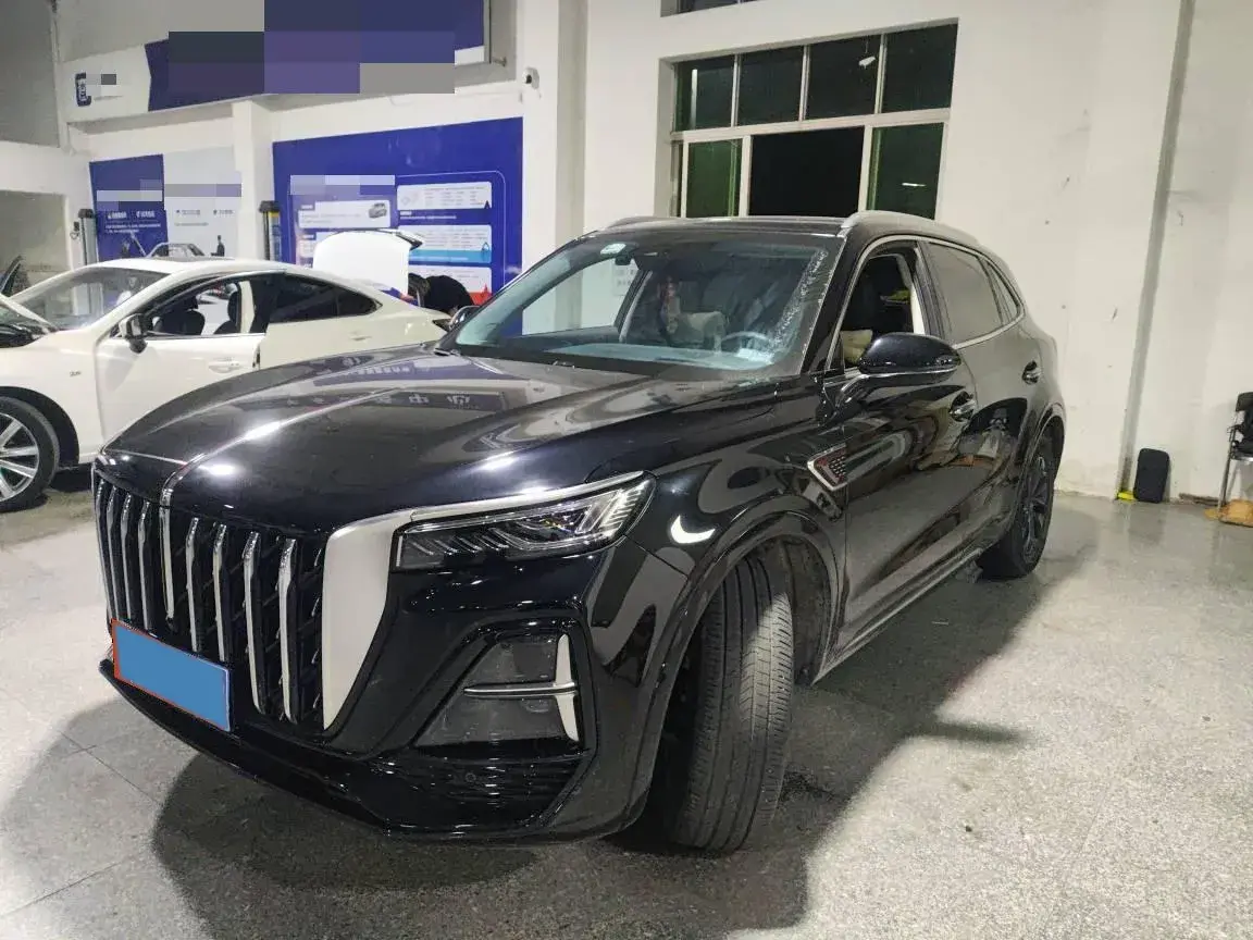 2023 HongQi HS5 2.0T 252HP L4 8AT
