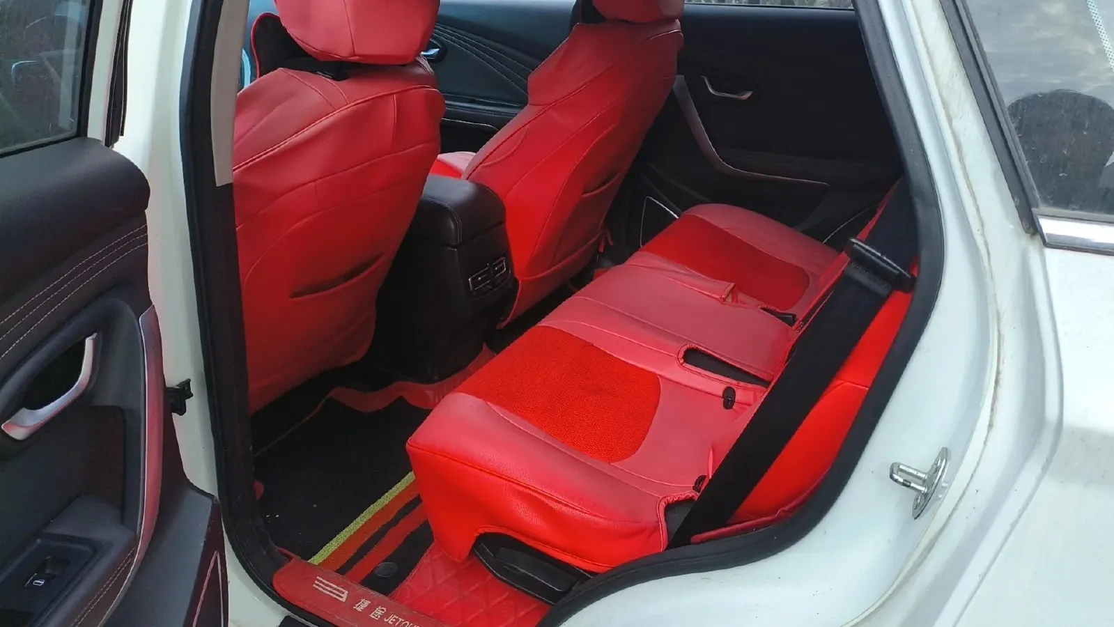 2018 Traum S70 1.5T 156HP L4 5MT,autocango,china used car exporter,china ev exporter,chinese used car exporter,chinese used ev exporter