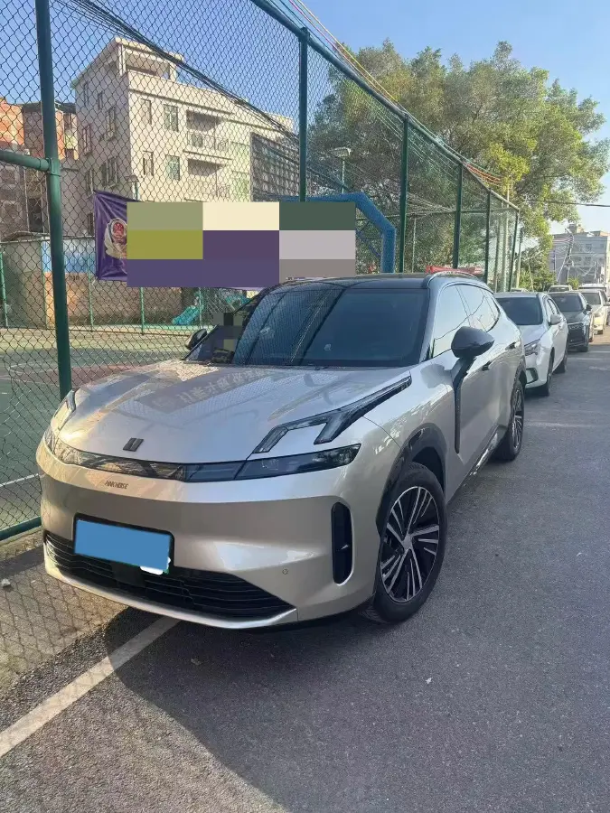 2023 LYNK&CO 08 EM-P 1.5T 163HP L4 3DHT PHEV 21.2KWH