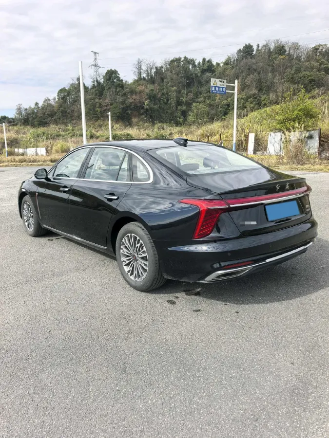 2025 HongQi H5 1.5T 169HP L4 7DCT,autocango,china used car exporter,china ev exporter,chinese used car exporter,chinese used ev exporter