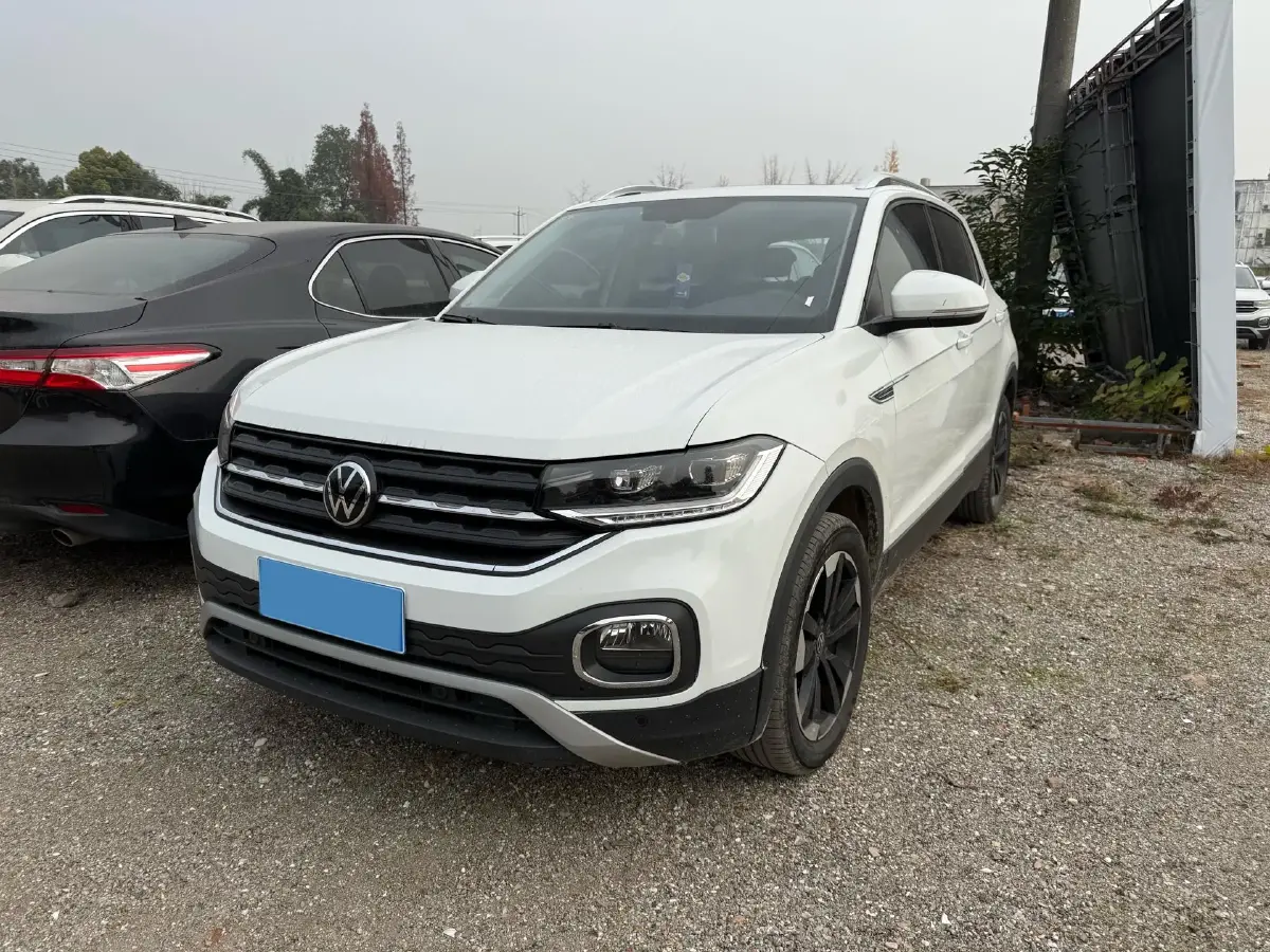 2023 Volkswagen Tacqua 1.2T 116HP L4 7DCT