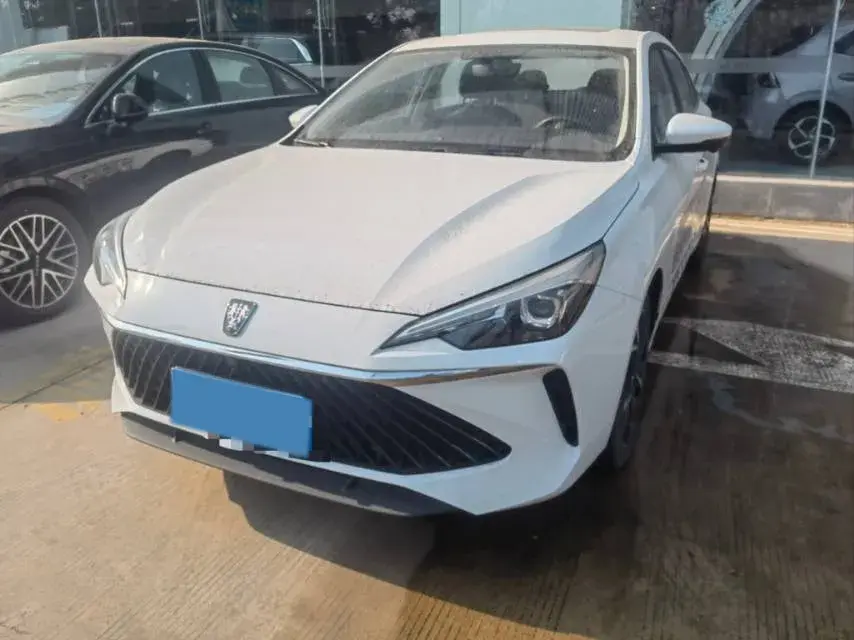 2023 Roewe i5 1.5L 129HP L4 CVT