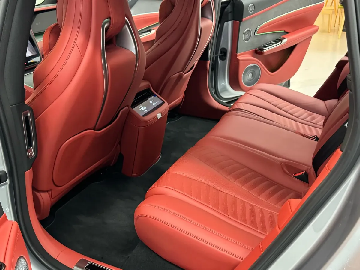 2025 YangWang U7 BEV 135.5KWH,autocango,china used car exporter,china ev exporter,chinese used car exporter,chinese used ev exporter