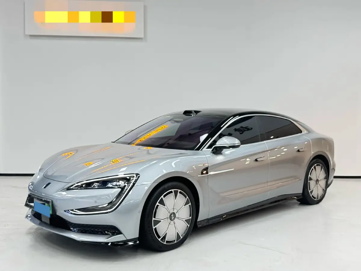 2025 YangWang U7 BEV 135.5KWH