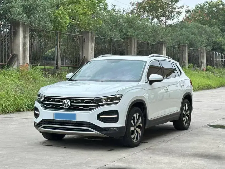 2019 Jeep Cherokee 2.0T 234HP L4 9AT