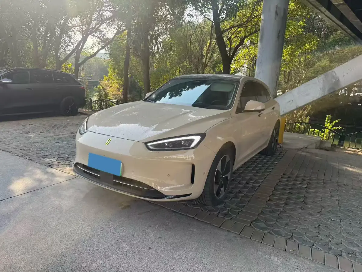 2023 AITO AITO M5 BEV 80KWH