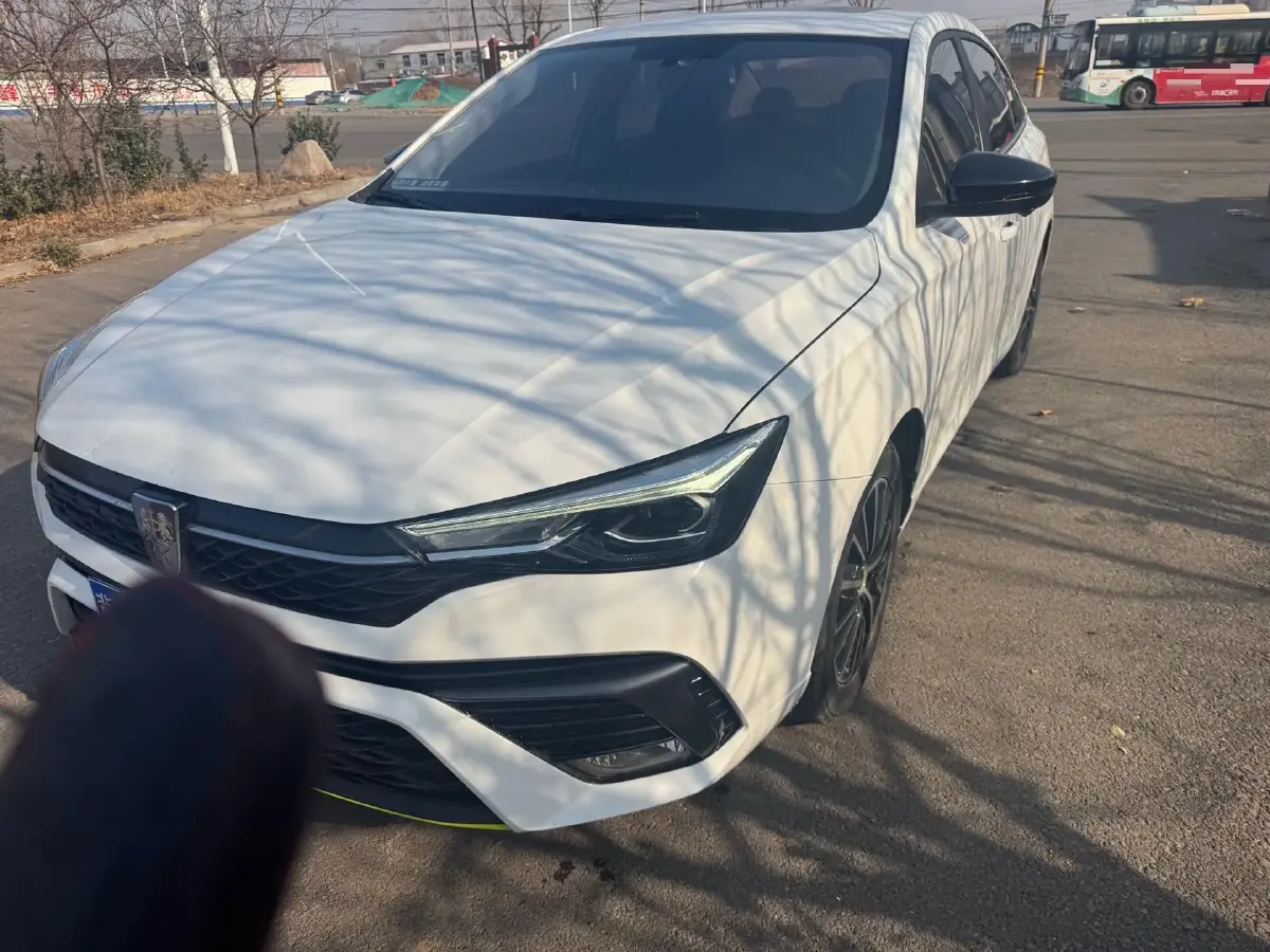2021 Roewe i5 1.5L 120HP L4 CVT