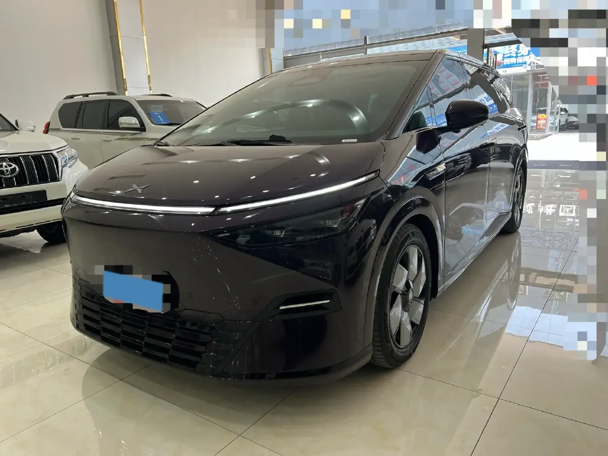 2024 Xpeng X9 BEV 84.5KWH