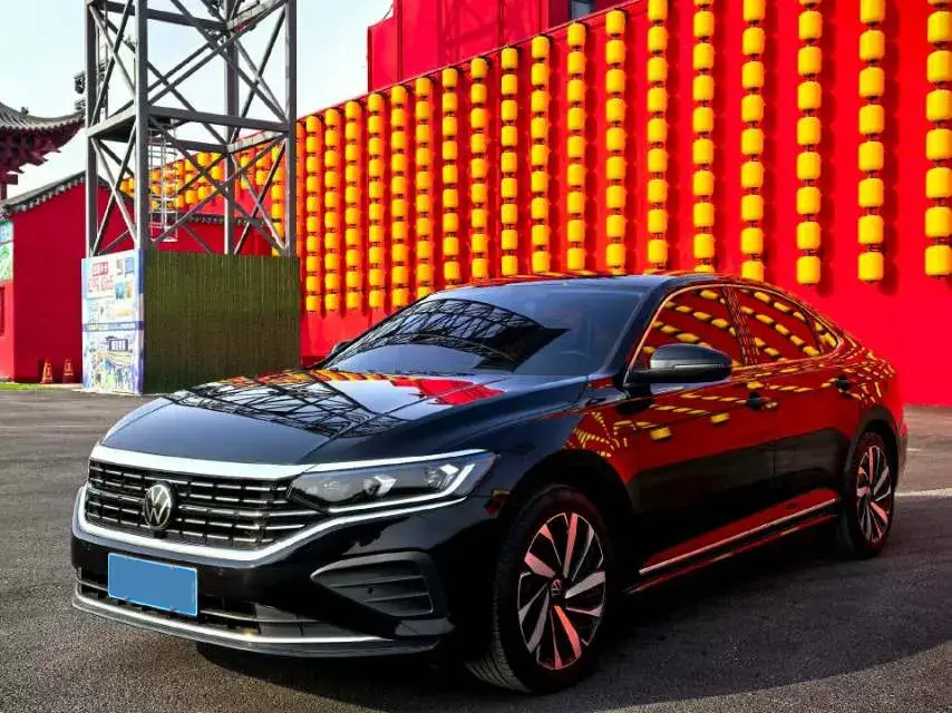 2024 Volkswagen Passat 2.0T 220HP L4 7DCT