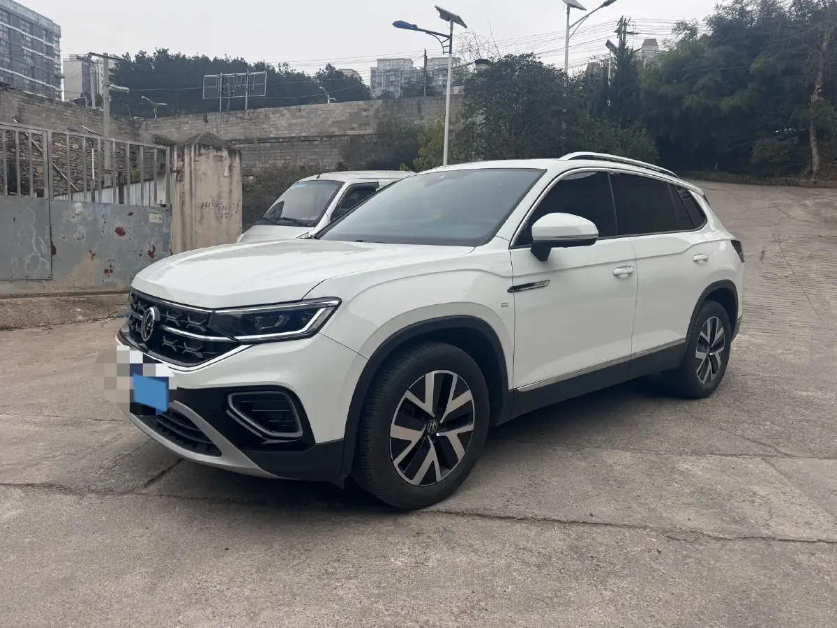 2023 Volkswagen Tayron 2.0T 186HP L4 7DCT