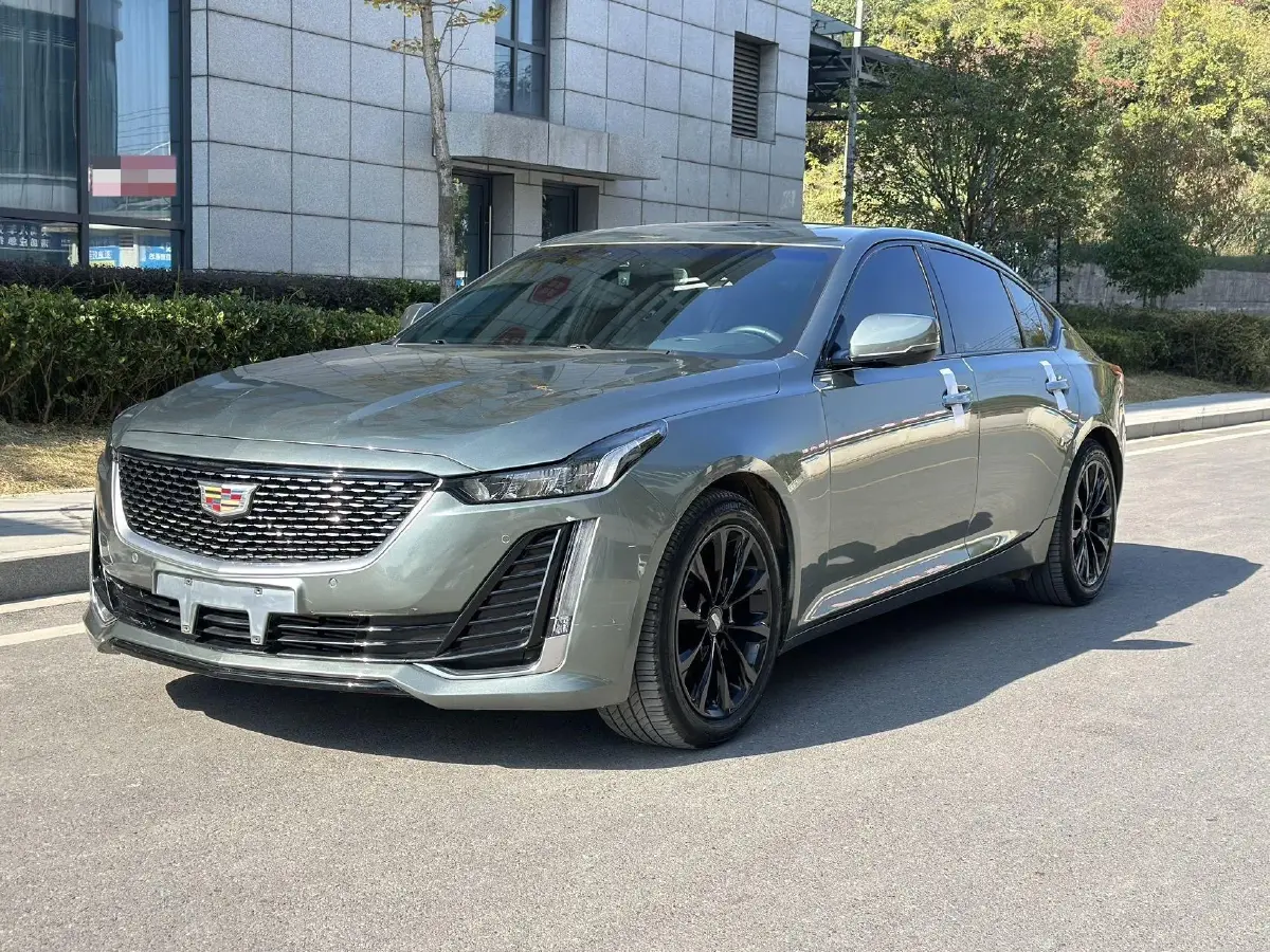 2023 Cadillac CT5 2.0T 237HP L4 10AT