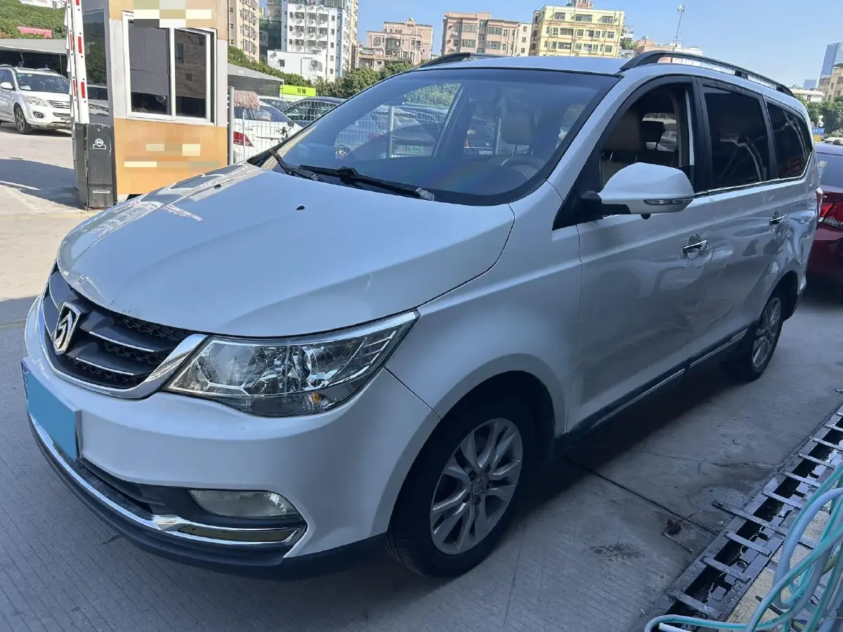 2016 BaoJun 730 1.5L 112HP L4 5MT