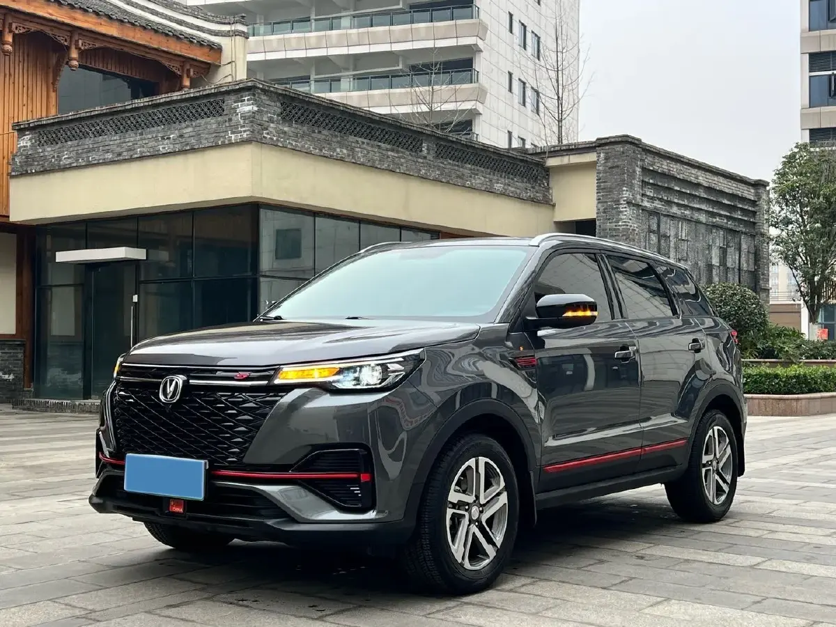 2021 ChangAn CS55 Plus 1.5T 180HP L4 6MT