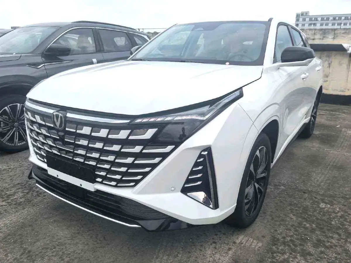 2024 ChangAn UNI-Z 1.5L 98HP L4 E-CVT PHEV 18.4KWH