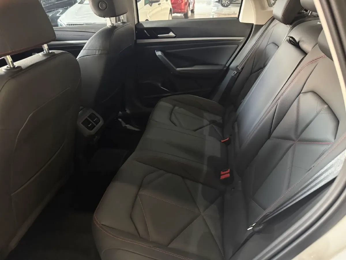 2024 Volkswagen Lavida 1.5T 160HP L4 7DCT,autocango,china used car exporter,china ev exporter,chinese used car exporter,chinese used ev exporter