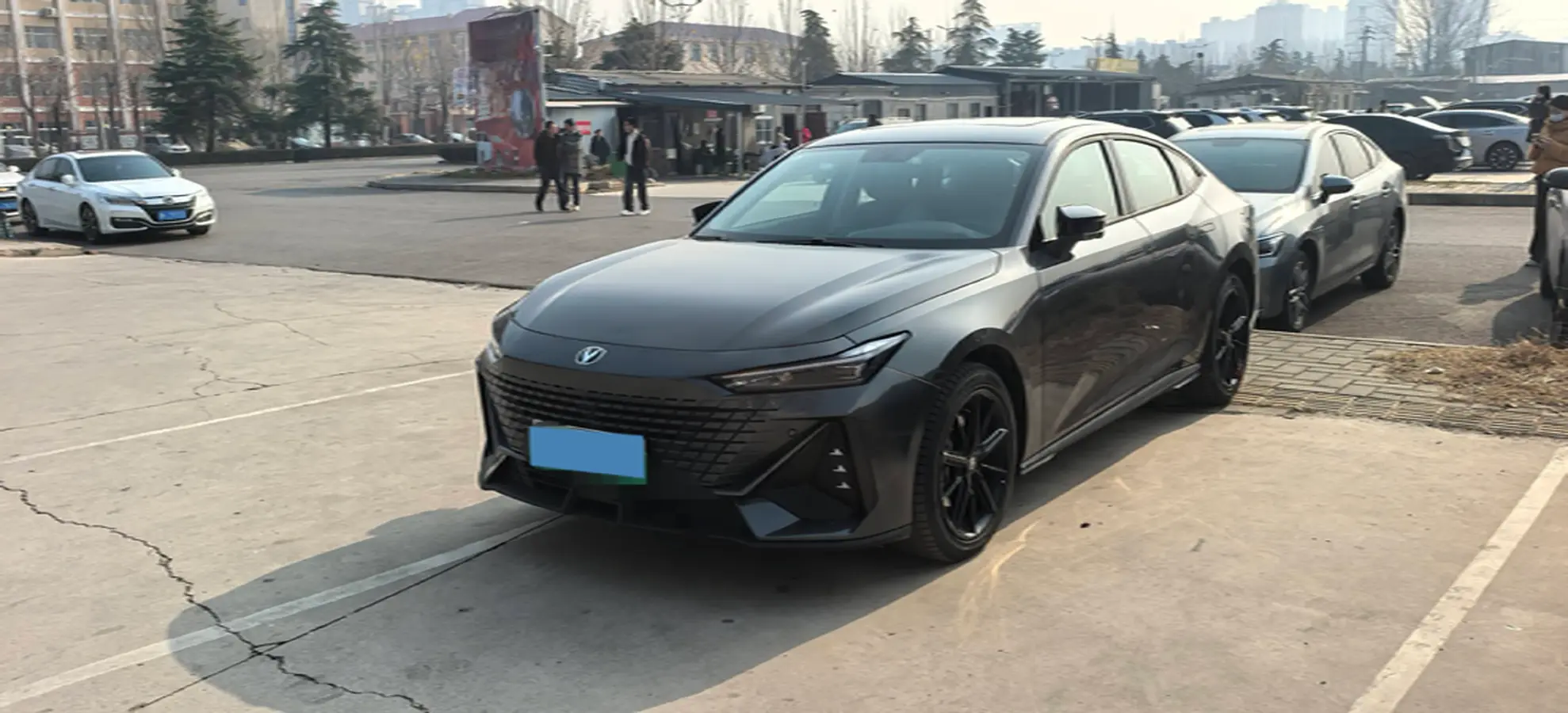 2023 ChangAn UNI-V iDD 1.5T 170HP L4 6TCT PHEV 18.4KWH