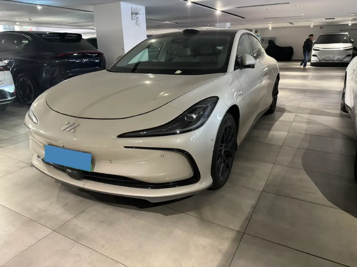 2024 IM L6 BEV 75KWH