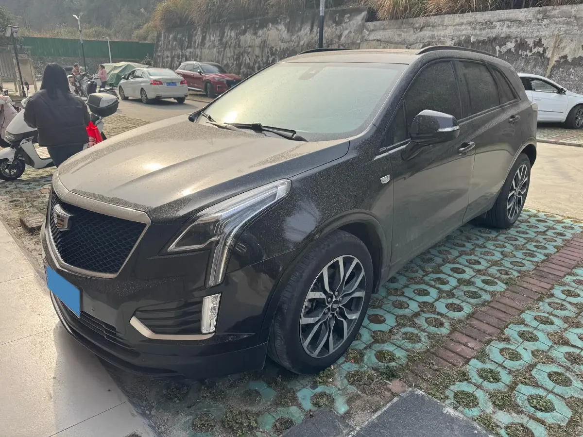 2022 Cadillac XT5 2.0T 237HP L4 9AT