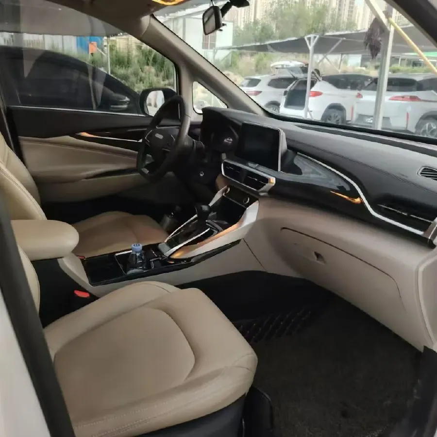 2020 MAXUS Euniq 5 BEV 61.1KWH,autocango,china used car exporter,china ev exporter,chinese used car exporter,chinese used ev exporter