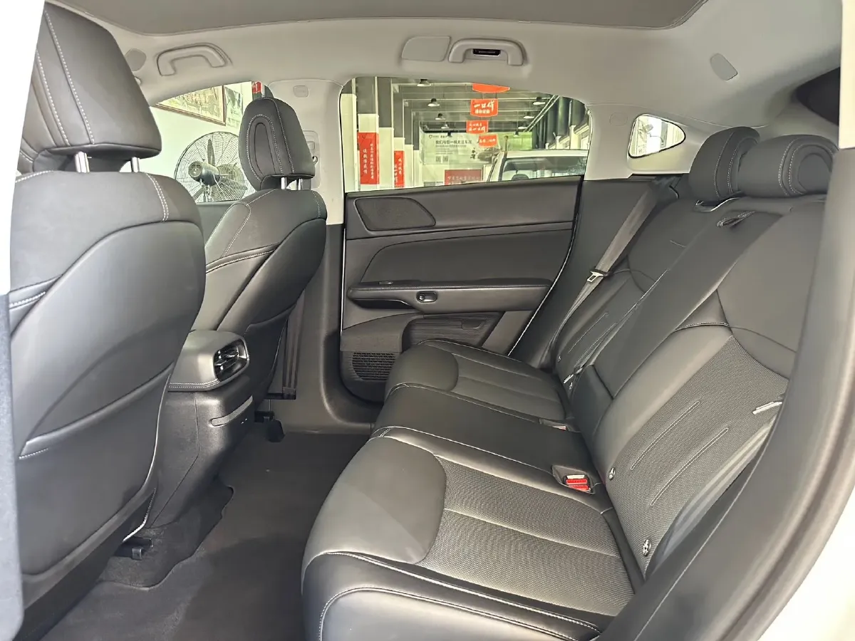 2023 Xpeng G6 BEV 87.5KWH,autocango,china used car exporter,china ev exporter,chinese used car exporter,chinese used ev exporter