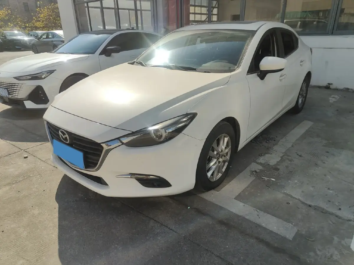 2017 Mazda 3 Axela 1.5L 117HP L4 6MT