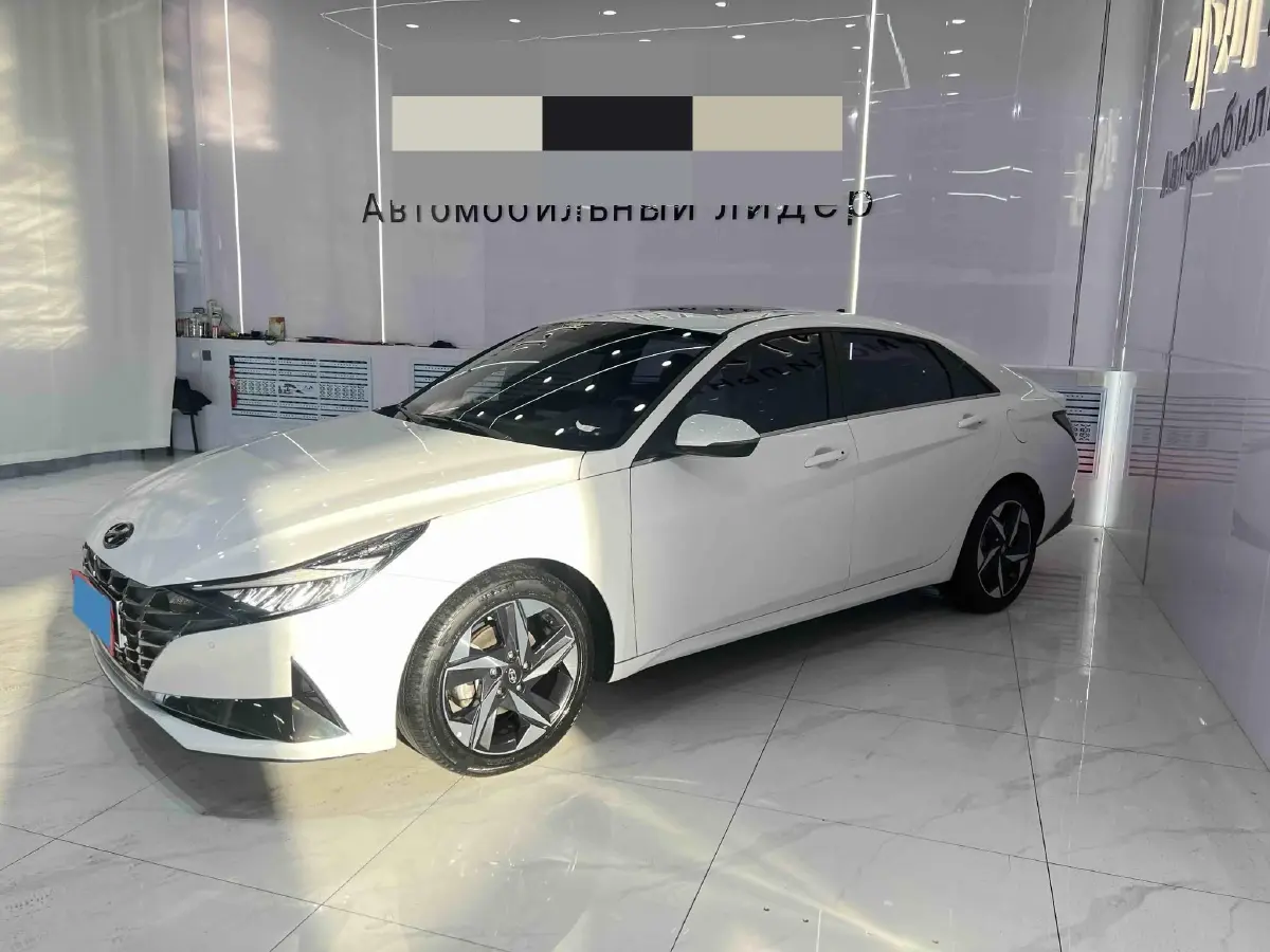 2022 Hyundai Elantra 1.5L 115HP L4 CVT