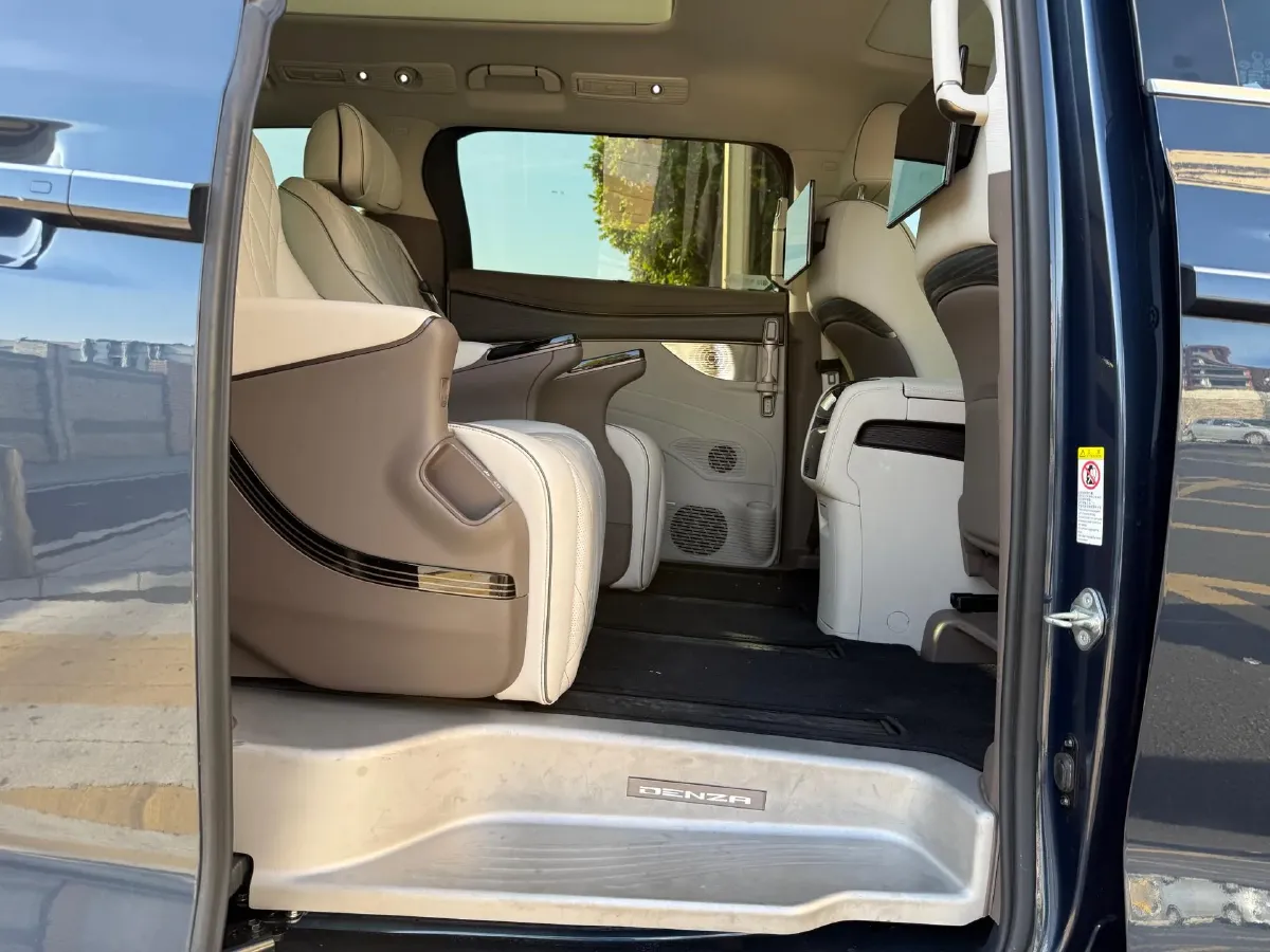 2022 Mercedes-Benz GLC Class 2.0T 197HP L4 9AT,autocango,china used car exporter,china ev exporter,chinese used car exporter,chinese used ev exporter