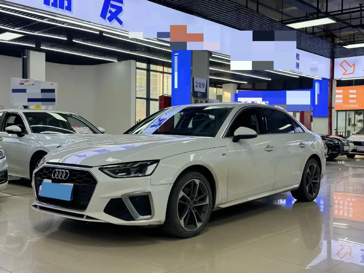 2024 Audi A4L 2.0T 190HP L4 7DCT