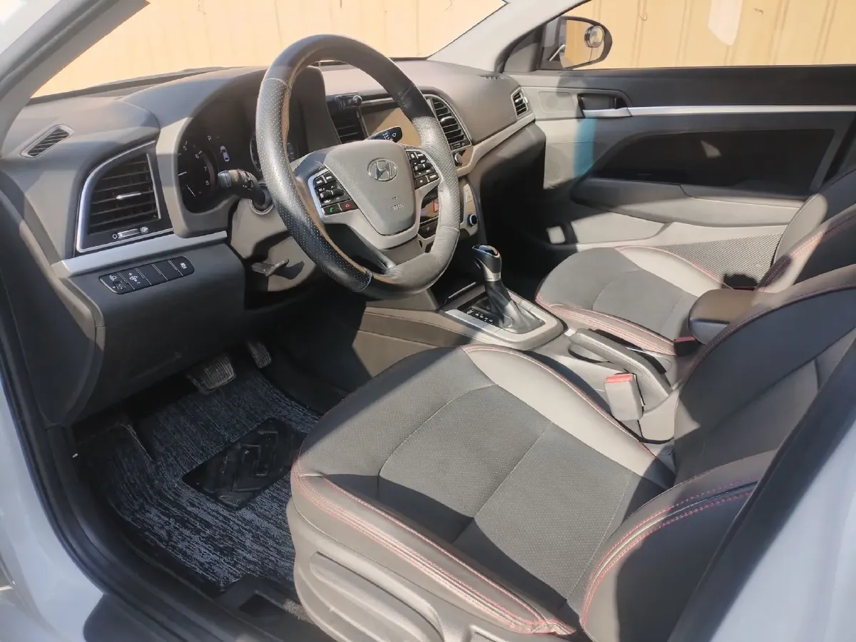 2016 Hyundai Elantra 1.6L 130HP L4 6AT,autocango,china used car exporter,china ev exporter,chinese used car exporter,chinese used ev exporter