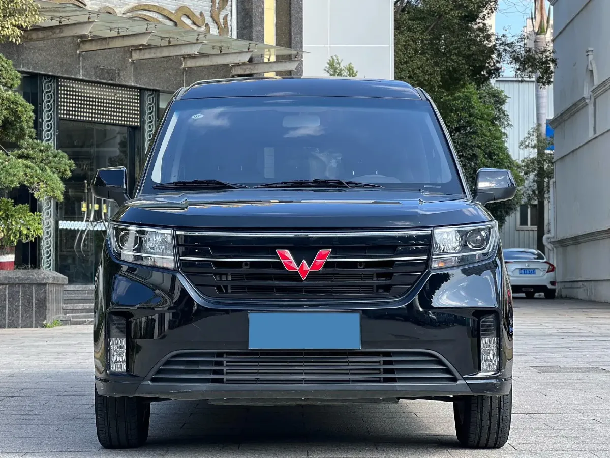 2021 WuLing ZhengChen 1.5T 147HP L4 6MT,autocango,china used car exporter,china ev exporter,chinese used car exporter,chinese used ev exporter
