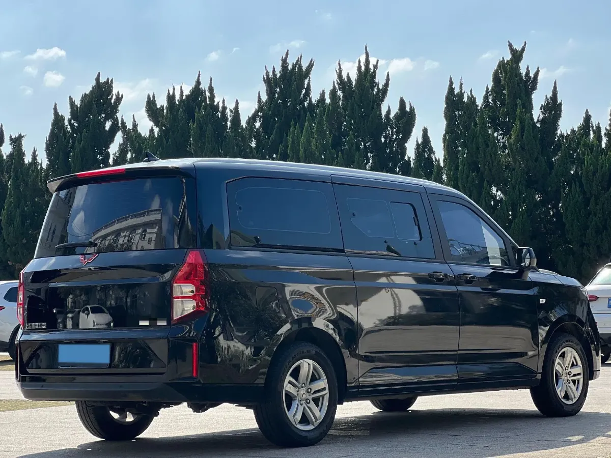 2021 WuLing ZhengChen 1.5T 147HP L4 6MT,autocango,china used car exporter,china ev exporter,chinese used car exporter,chinese used ev exporter