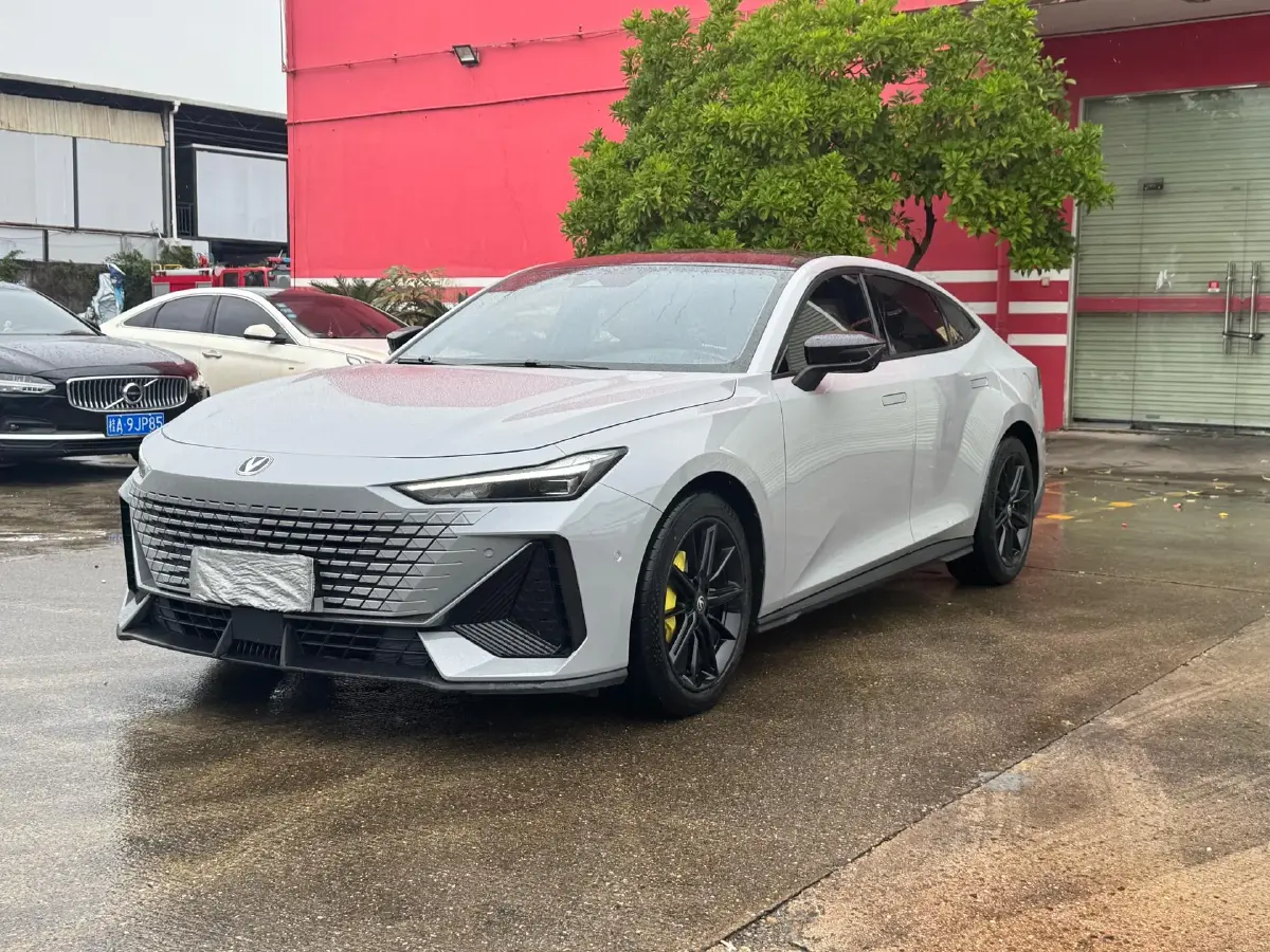 2022 ChangAn UNI-V 1.5T 188HP L4 7DCT