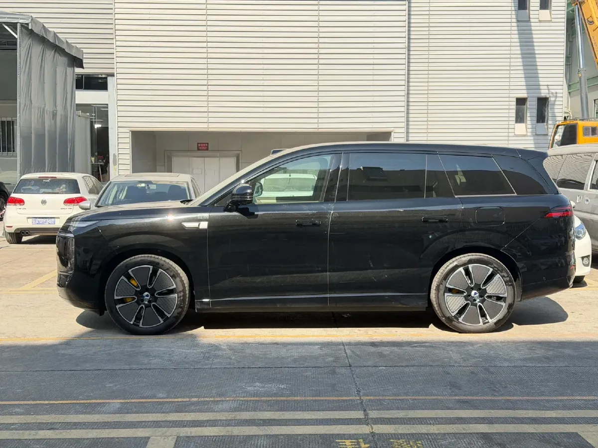 2025 Denza DenzaN8L 2.0T 207HP L4 E-CVT PHEV,autocango,china used car exporter,china ev exporter,chinese used car exporter,chinese used ev exporter