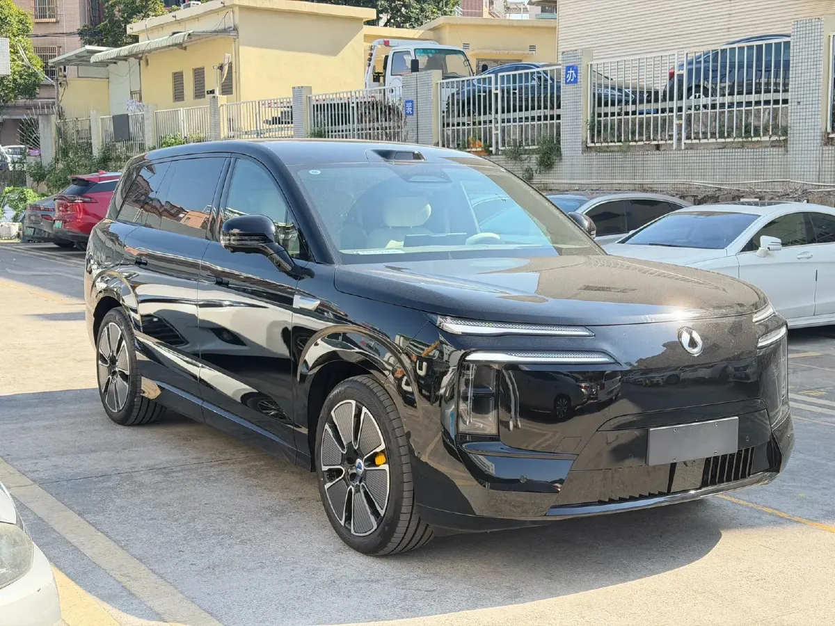 2025 Denza DenzaN8L 2.0T 207HP L4 E-CVT PHEV,autocango,china used car exporter,china ev exporter,chinese used car exporter,chinese used ev exporter