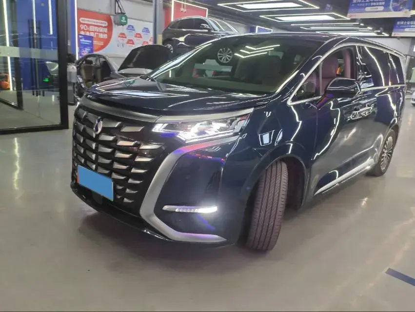2022 HongQi HS7 3.0T 337HP V6 8AT